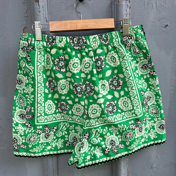 Zara Cotton  Handkerchief Shorts, size Small - Picture 3 of 9